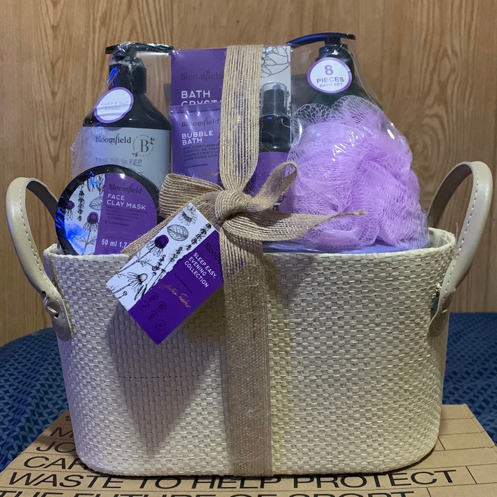 Bloomfield Sleep Easy Collection - 8 piece Set NWT